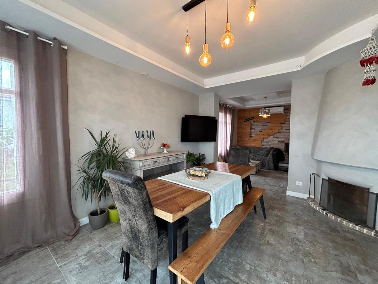 Comme A La Maison Narbonne Extérieur photo