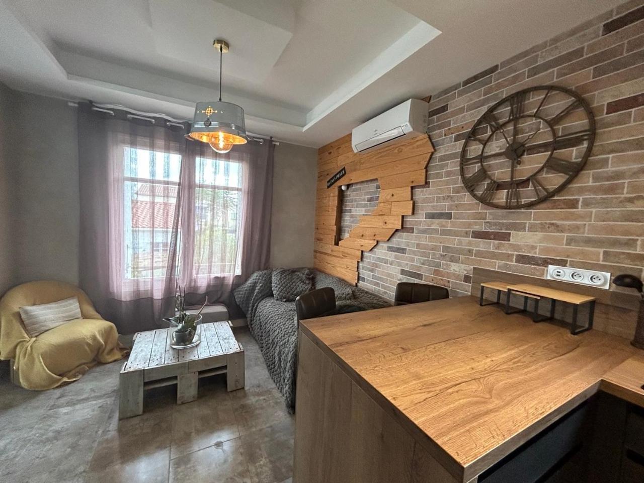 Comme A La Maison Narbonne Extérieur photo